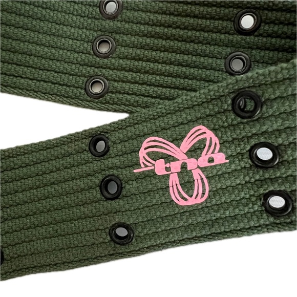 TNA  Belt Green Canvas Webbing Sz L Pink Logo Army Tactical Eyelet Rows 2" wide - Picture 5 of 9